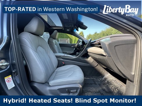 Used 2019 Toyota Avalon XLE image 11