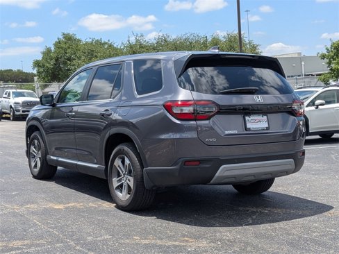 Used 2025 Honda Pilot EX-L image 3