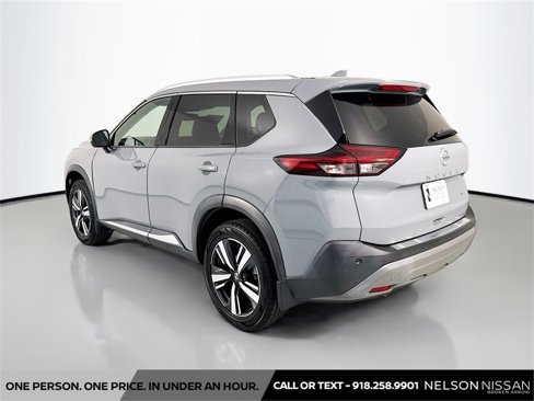 Used 2021 Nissan Rogue SL w/ Premium Package image 7