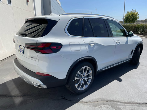 New 2026 BMW X5 xDrive40i w/ Parking Assistance Package image 5