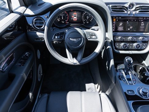 New 2025 Bentley Bentayga image 37