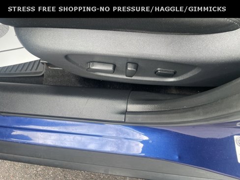 Used 2018 Nissan Rogue SV w/ Premium Package image 16