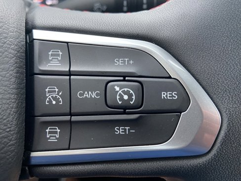 Used 2024 Jeep Compass Trailhawk image 14