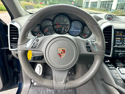 Used 2013 Porsche Cayenne image 24