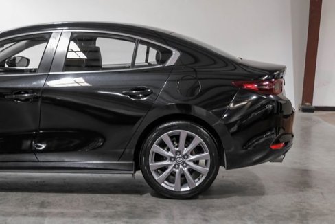 Used 2021 MAZDA MAZDA3 s image 15