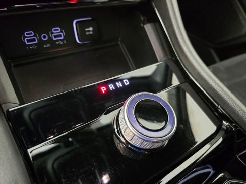 Used 2023 Jeep Grand Cherokee Altitude image 34