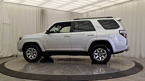 Used 2024 Toyota 4Runner TRD Off-Road Premium image 2