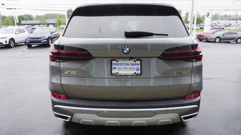 New 2026 BMW X5 xDrive40i w/ Climate Comfort Package image 4