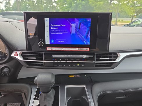 Certified 2025 Toyota Sienna LE image 24