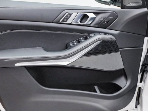 New 2026 BMW X5 sDrive40i w/ M Sport Package image 21