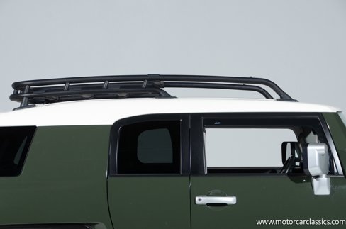 Used 2014 Toyota FJ Cruiser 4WD image 12