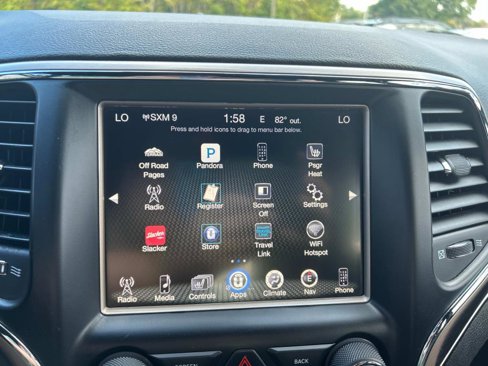 Used 2017 Jeep Grand Cherokee Limited image 29