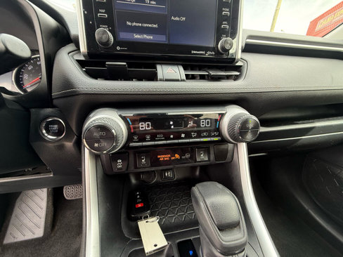 Used 2019 Toyota RAV4 XLE w/ Convenience Package image 20