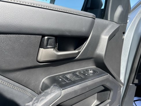 Used 2024 Toyota Tacoma Limited image 9