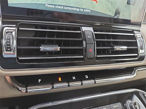 Certified 2024 Lincoln Navigator L Reserve image 14