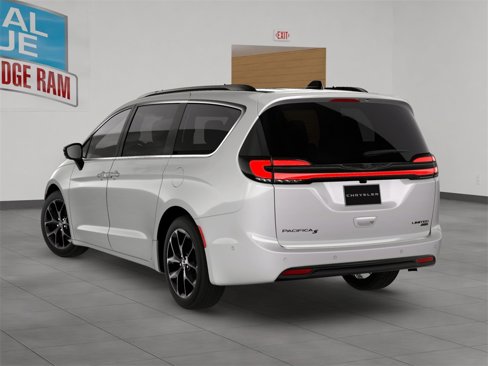 New 2026 Chrysler Pacifica Limited w/ S Appearance Package image 4