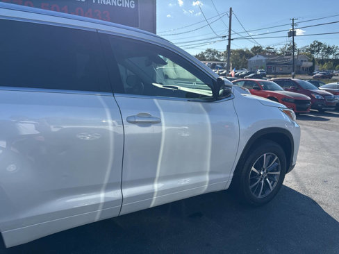 Used 2017 Toyota Highlander XLE image 10