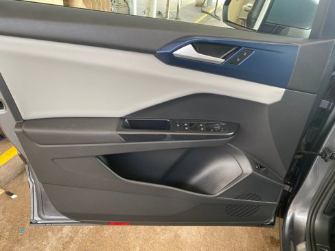 Used 2022 Volkswagen Taos SE w/ IQ.Drive SE Package image 13