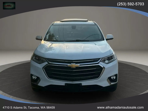 Used 2018 Chevrolet Traverse LT image 2