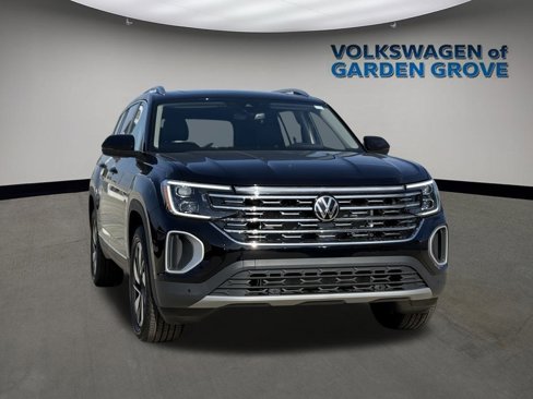 New 2025 Volkswagen Atlas SEL image 2