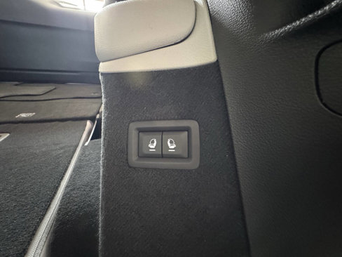 Used 2023 Jeep Grand Cherokee L Overland image 21