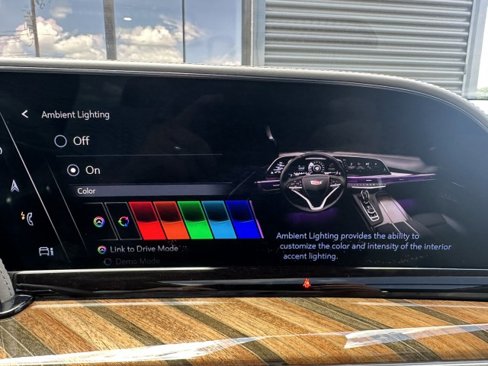 Used 2021 Cadillac Escalade ESV Premium Luxury Platinum image 33