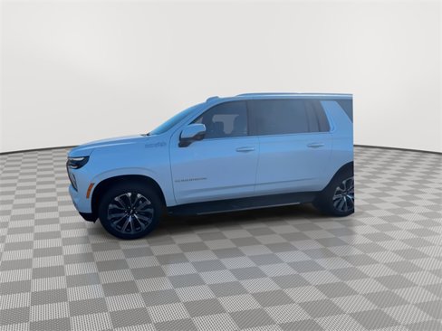 New 2025 Chevrolet Suburban High Country image 5