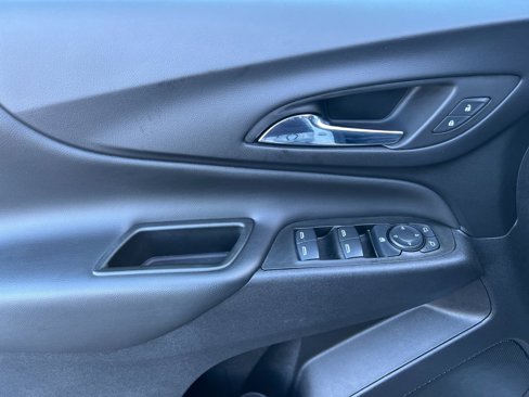 Used 2022 Chevrolet Equinox LT image 11