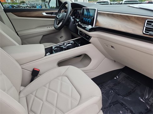 New 2026 Volkswagen Atlas SE image 17