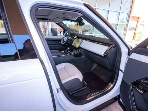 New 2025 Land Rover Range Rover Sport Dynamic SE image 39