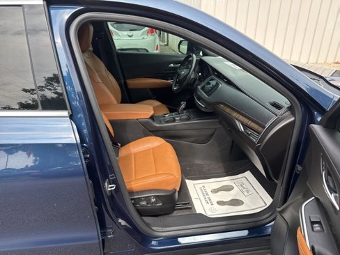 Used 2019 Cadillac XT4 Premium Luxury image 34