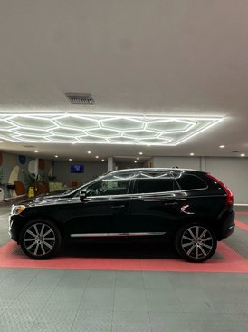 Used 2016 Volvo XC60 T5 Premier w/ Proximity Package image 3