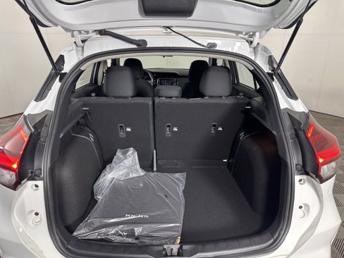 New 2024 Nissan Kicks S image 16