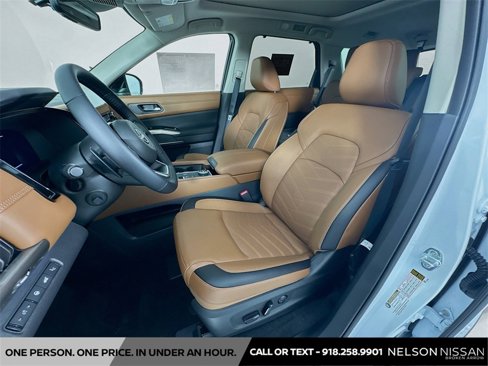 New 2025 Nissan Pathfinder Platinum image 22