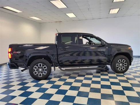 Used 2024 Chevrolet Colorado Z71 w/ Z71 Convenience Package 2 image 10