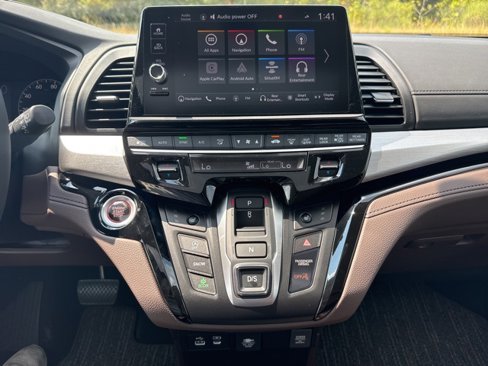 New 2026 Honda Odyssey Touring image 24