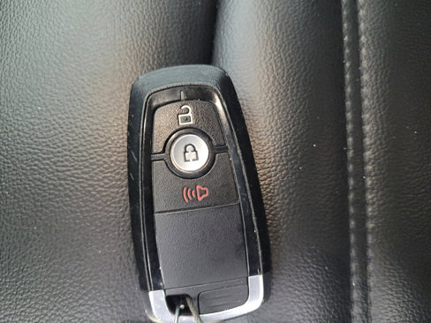 Used 2023 Ford Edge SEL image 32