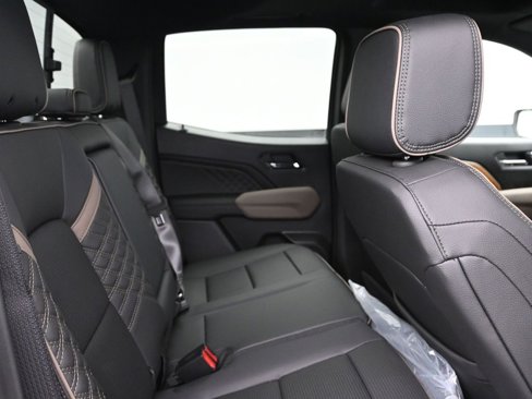 New 2026 GMC Canyon Denali image 12