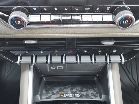 New 2026 Chevrolet Colorado ZR2 w/ Technology Package image 14