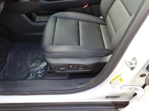 New 2026 Chevrolet Equinox LT w/ Convenience Package II image 8