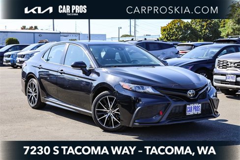 Used 2023 Toyota Camry SE image 1