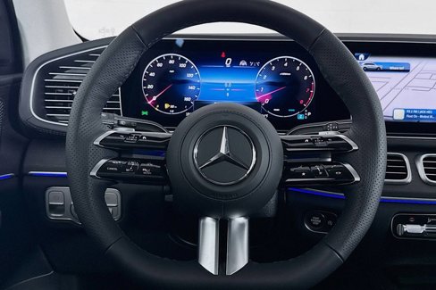 New 2026 Mercedes-Benz GLS 450 4MATIC image 18