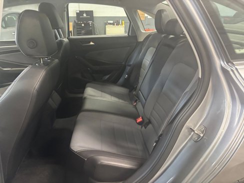 Used 2025 Volkswagen Jetta SE image 36