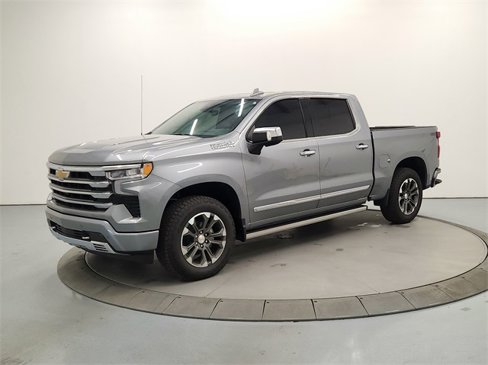 Used 2025 Chevrolet Silverado 1500 High Country w/ Technology Package image 3