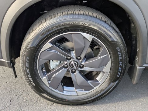 New 2026 Nissan Rogue SV image 10