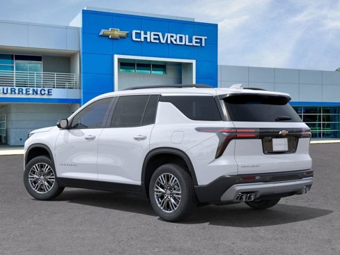New 2026 Chevrolet Traverse LT w/ Driver Confidence Package image 3