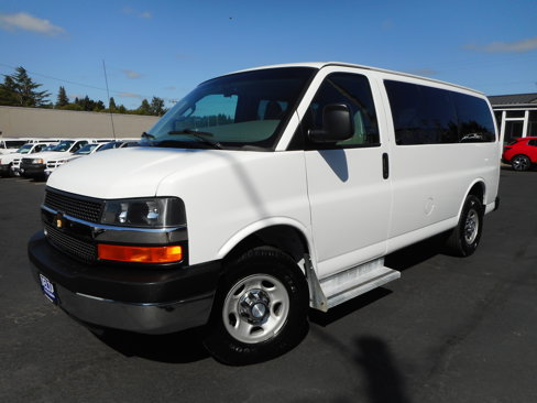 Used 2016 Chevrolet Express 3500 LT w/ LT Preferred Equipment Group image 3