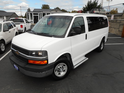 Used 2016 Chevrolet Express 3500 LT w/ LT Preferred Equipment Group image 4