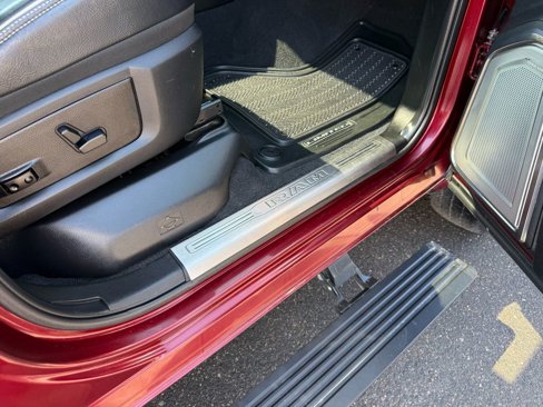 Used 2020 RAM 3500 Limited image 31