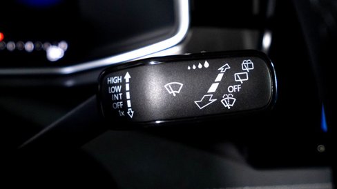 New 2025 Volkswagen Taos SE image 29